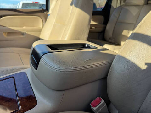 2013 Chevrolet Avalanche LTZ Black Diamond