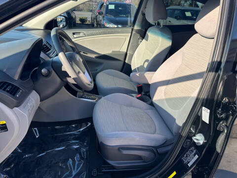 2017 Hyundai Accent Value Edition