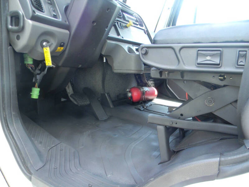 2022 Freightliner M2 106