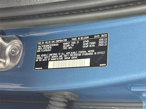 2023 Volvo XC40 B4 Plus Bright Theme