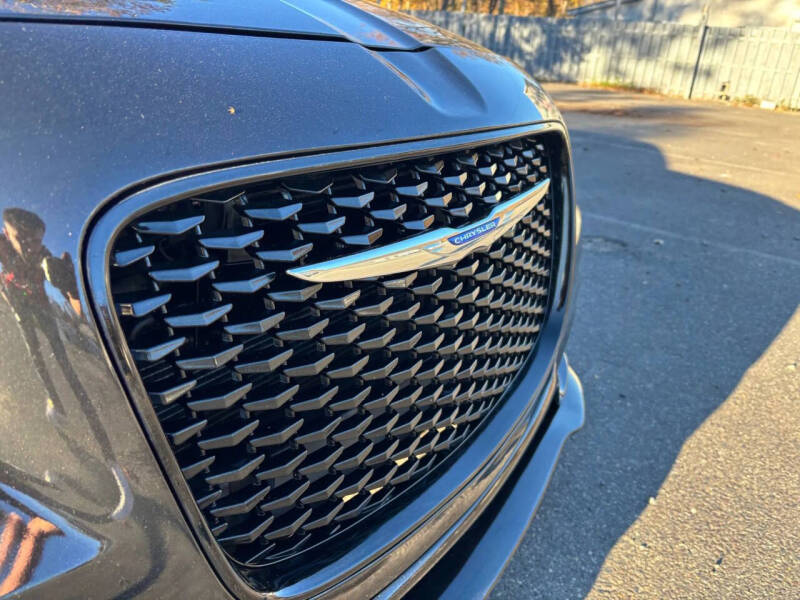 2014 Chrysler 300 SRT8