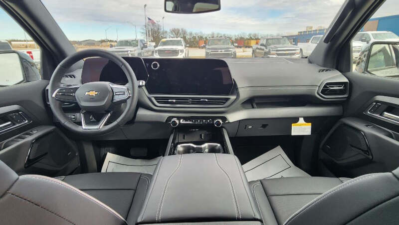 2025 Chevrolet Silverado EV LT