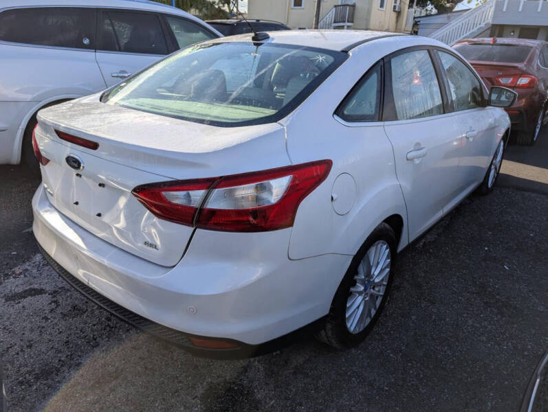 2012 Ford Focus SEL