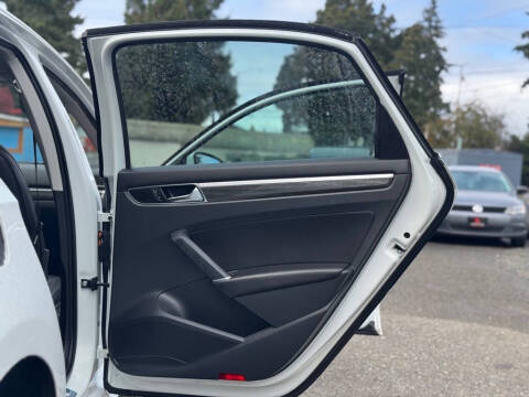 2016 Volkswagen Passat