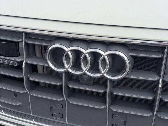 2022 Audi Q8 quattro Premium Plus 55 TFSI