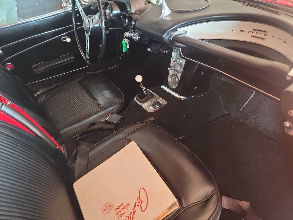 1962 Chevrolet Corvette 37