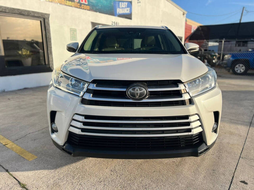 2017 Toyota Highlander for sale at SUR Colombiano LLC in Kissimmee, FL