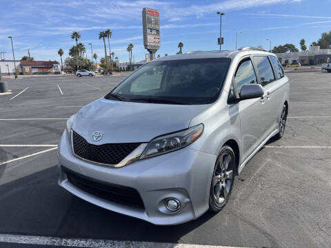 2016 Toyota Sienna SE Premium 8-Passenger