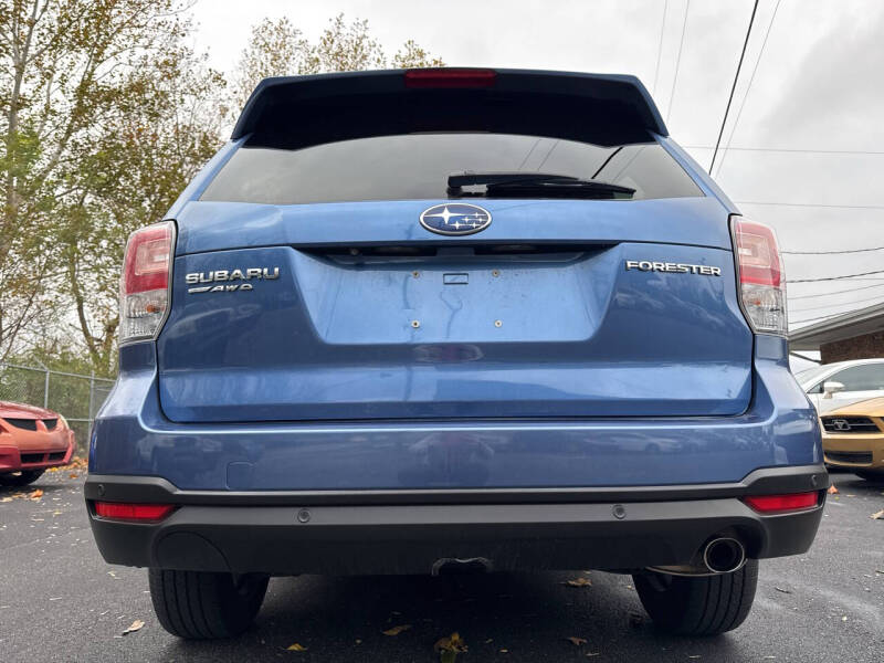 2018 Subaru Forester Limited photo 6