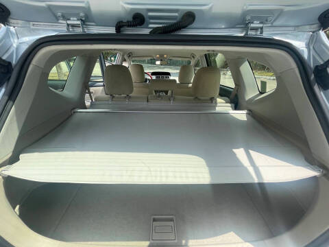 2014 Toyota Prius v Two