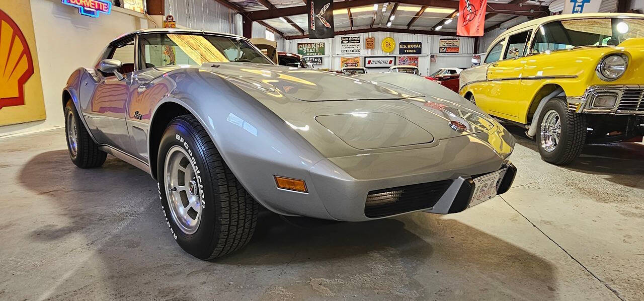 1976 Chevrolet Corvette Stingray 40