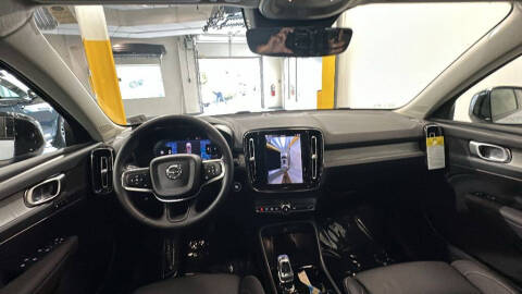 2026 Volvo XC40 B5 Plus