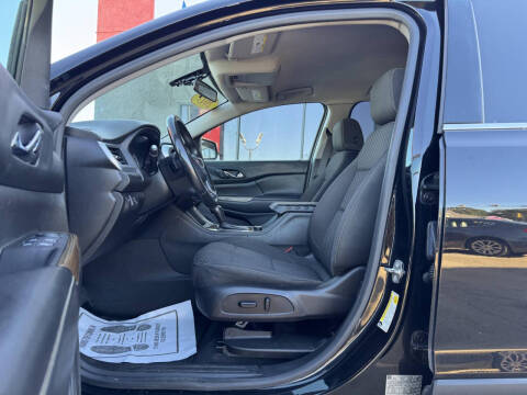 2017 GMC Acadia SLE-2