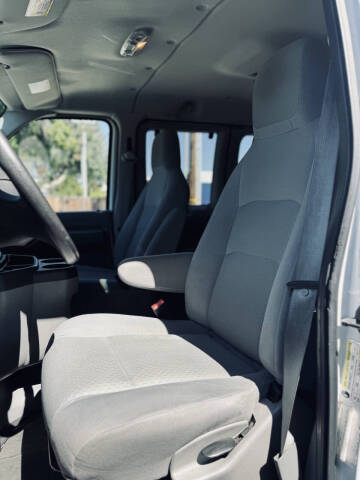 2009 Ford E-Series E-350 SD