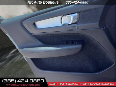 2019 Volvo XC40 T5 Momentum