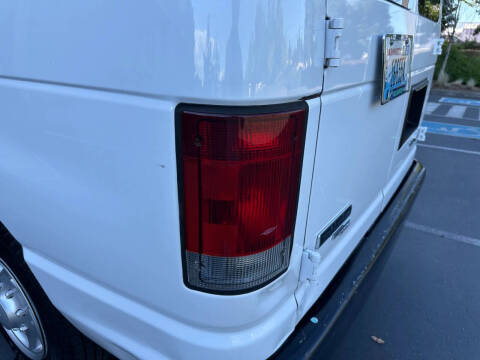 2011 Ford E-Series E-150