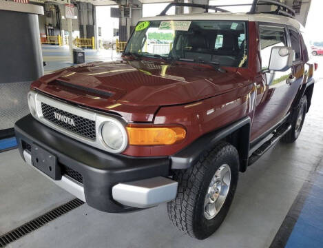 2008 Toyota FJ Cruiser for sale at The Bengal Auto Sales LLC in Hamtramck MI