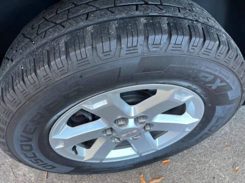 2016 GMC Acadia SLE-2