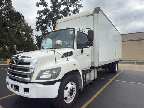 2015 Hino 258A