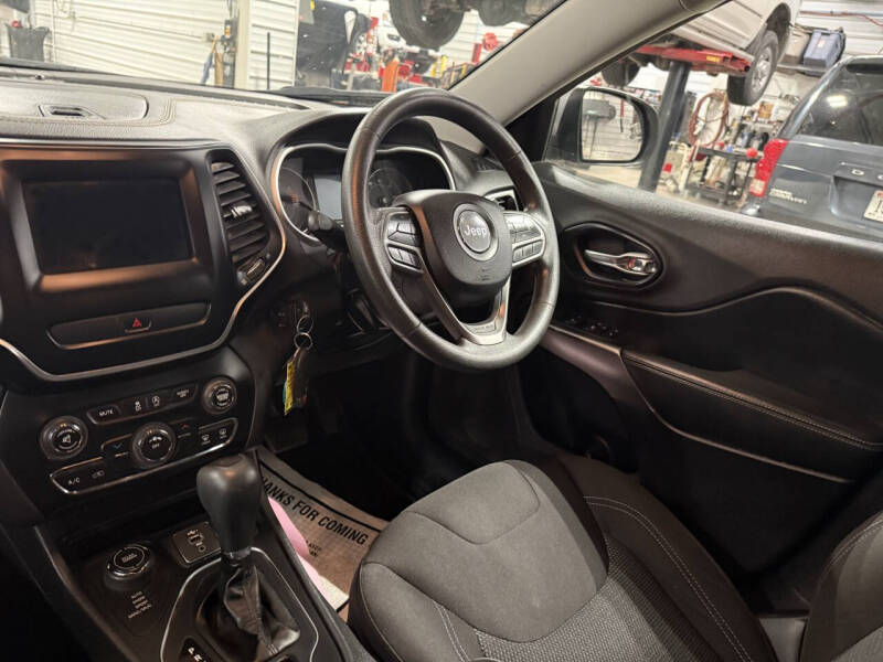 2019 Jeep Cherokee Latitude