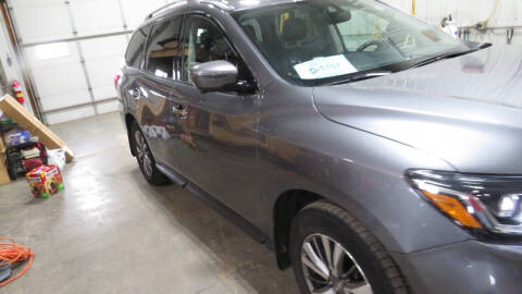 2019 Nissan Pathfinder SL