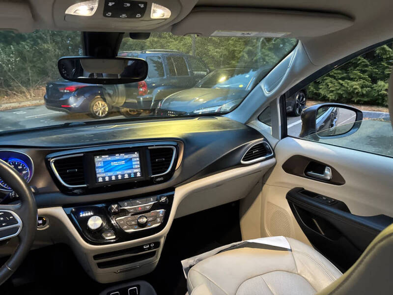 2019 Chrysler Pacifica Touring L
