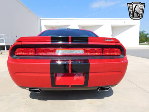 2011 Dodge Challenger SRT8 392