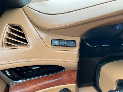 2017 Cadillac Escalade ESV Platinum