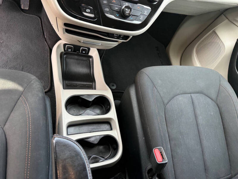2017 Chrysler Pacifica Touring