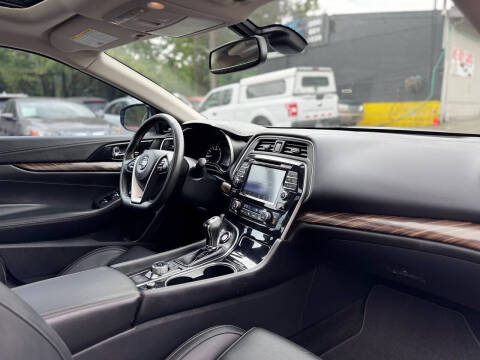 2018 Nissan Maxima Platinum