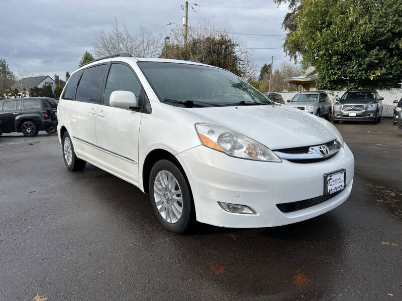2008 Toyota Sienna for sale at Universal Auto Sales in Salem OR