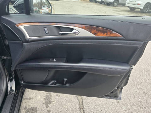 2018 Lincoln MKZ Select