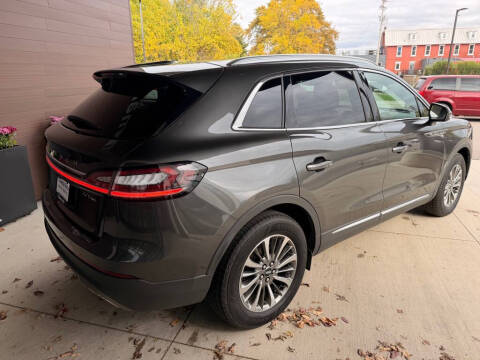 2019 Lincoln Nautilus Select
