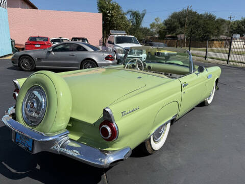 1956 Ford Thunderbird