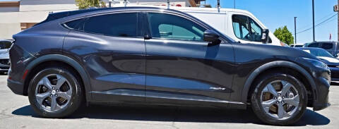 2022 Ford Mustang Mach-E Select
