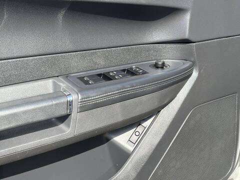 2009 Chrysler 300 SRT-8