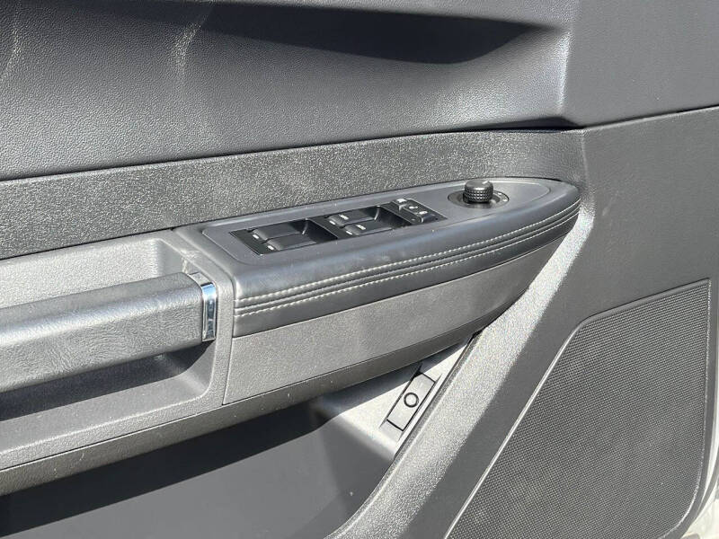 2009 Chrysler 300 SRT-8