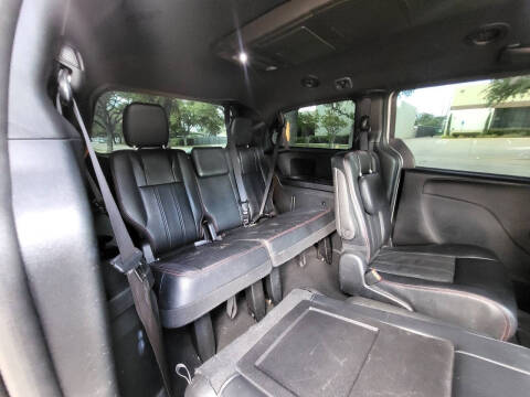 2016 Dodge Grand Caravan R/T