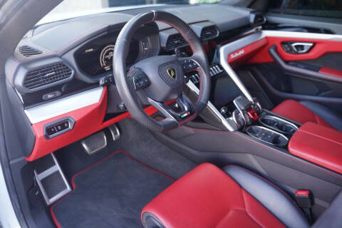 2020 Lamborghini Urus