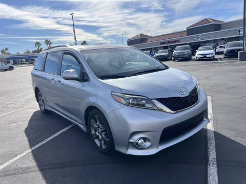 2016 Toyota Sienna SE Premium 8-Passenger