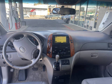 2009 Toyota Sienna XLE