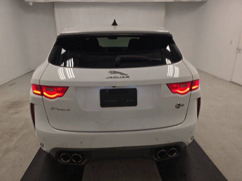 2020 Jaguar F-PACE SVR