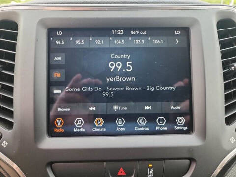 2022 Jeep Cherokee Latitude Lux