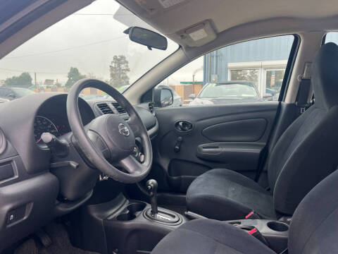 2013 Nissan Versa 1.6 S Plus