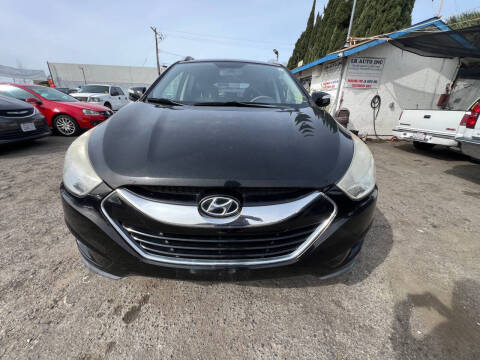 2011 Hyundai Tucson for sale at LR AUTO INC in Santa Ana CA