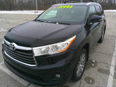 2016 Toyota Highlander for sale at Lot 31 Auto Sales in Kenosha WI