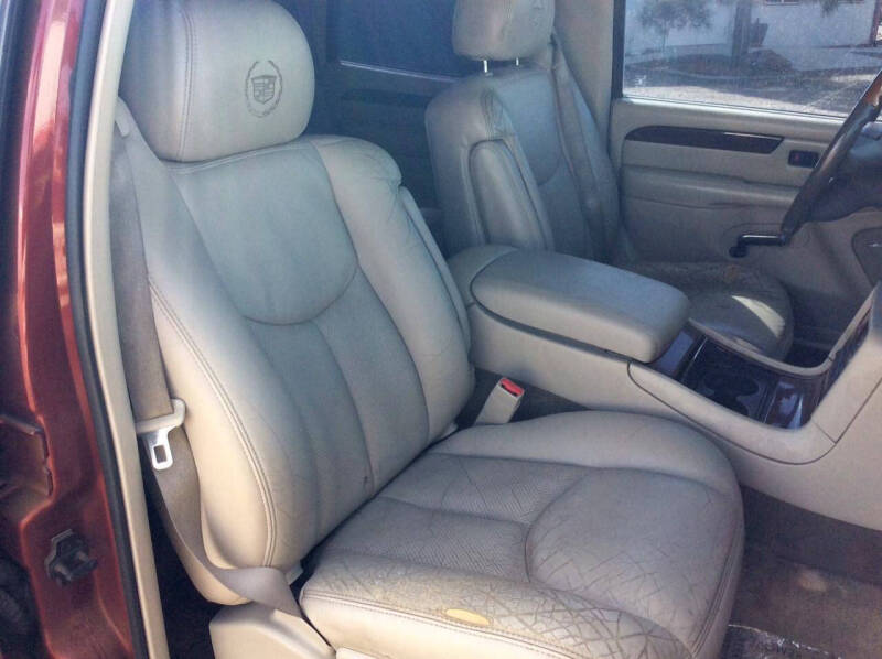 2003 Cadillac Escalade