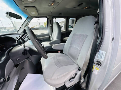 2006 Ford E-Series E-150 XLT