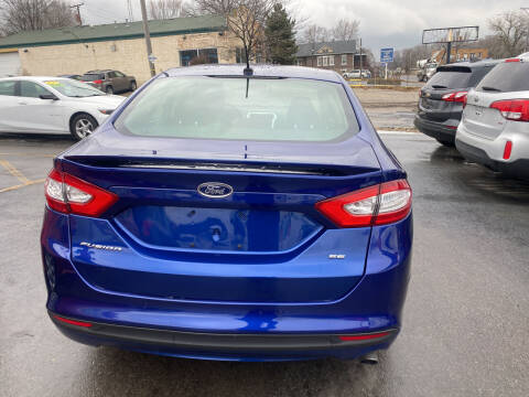 2014 Ford Fusion SE