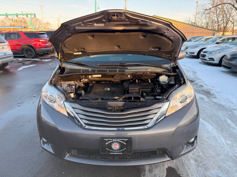 2013 Toyota Sienna XLE 7-Passenger